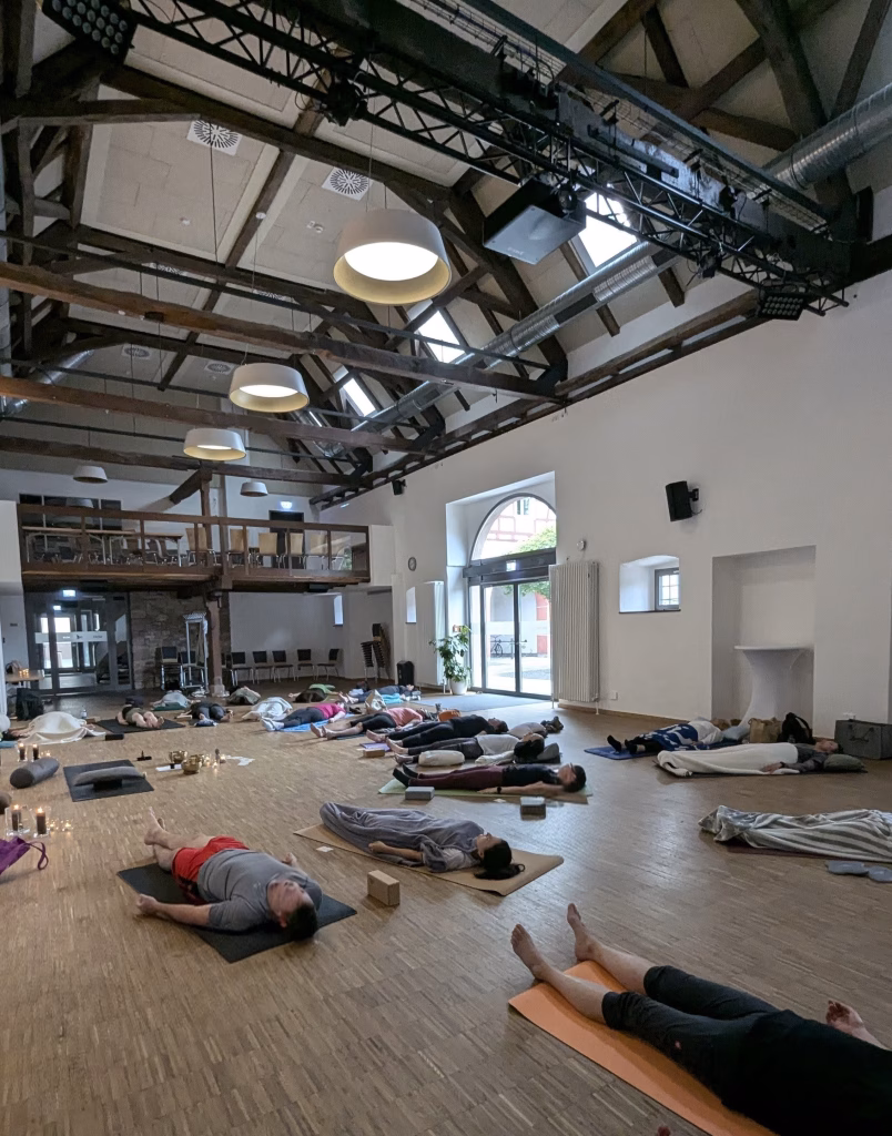 Yogakurs Gruppenyoga im Generationentreff